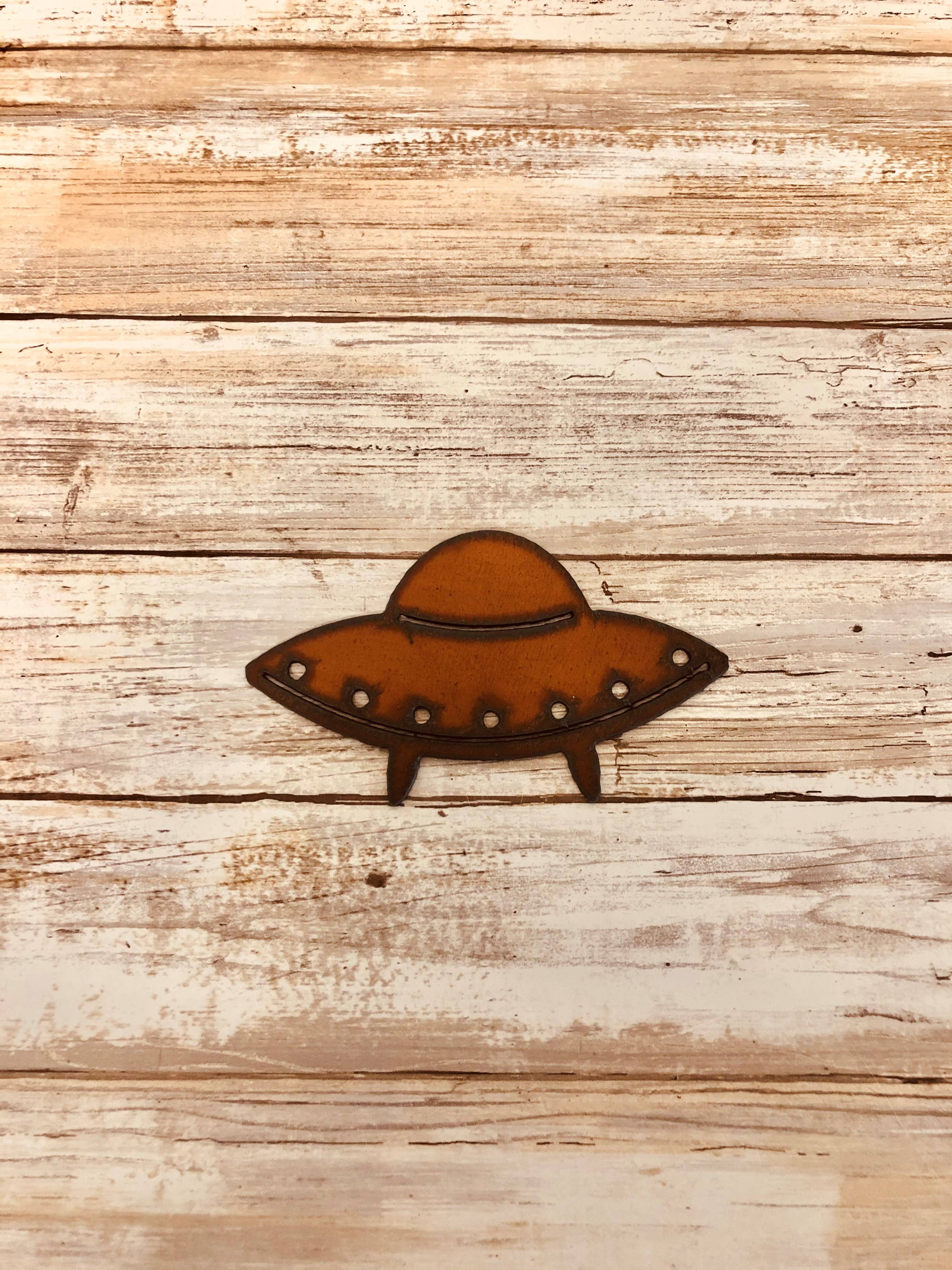 Flying Saucer Rustic Metal Magnet